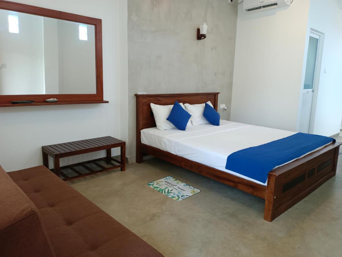 Lily Holiday Apartments Хиккадува Номер фото