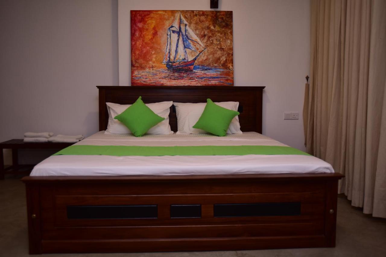 Lily Holiday Apartments Хиккадува Экстерьер фото